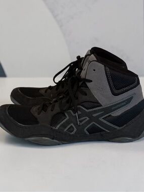 ASICS Snapdown 2 Wrestling Shoes Mens 7.5 / Womens 9 Black Grey J703Y